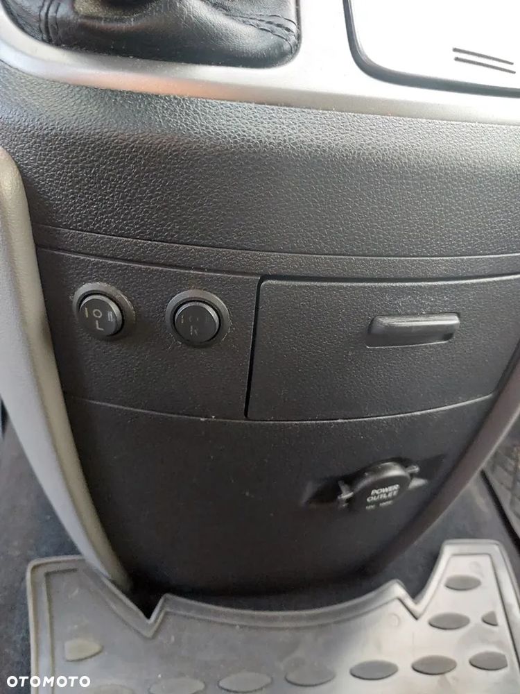 Hyundai H-1 2.5 CRDi Travel Premium - 14