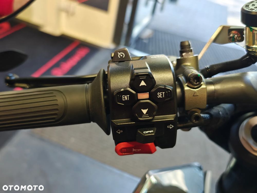 QJMOTOR SRK 921 - 21