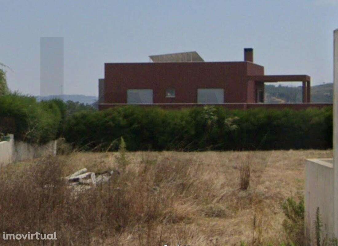 Oportunidade Única: Terreno Urbanizável de 3.840m2 junto ao Mar! - Grande imagem: 2/4