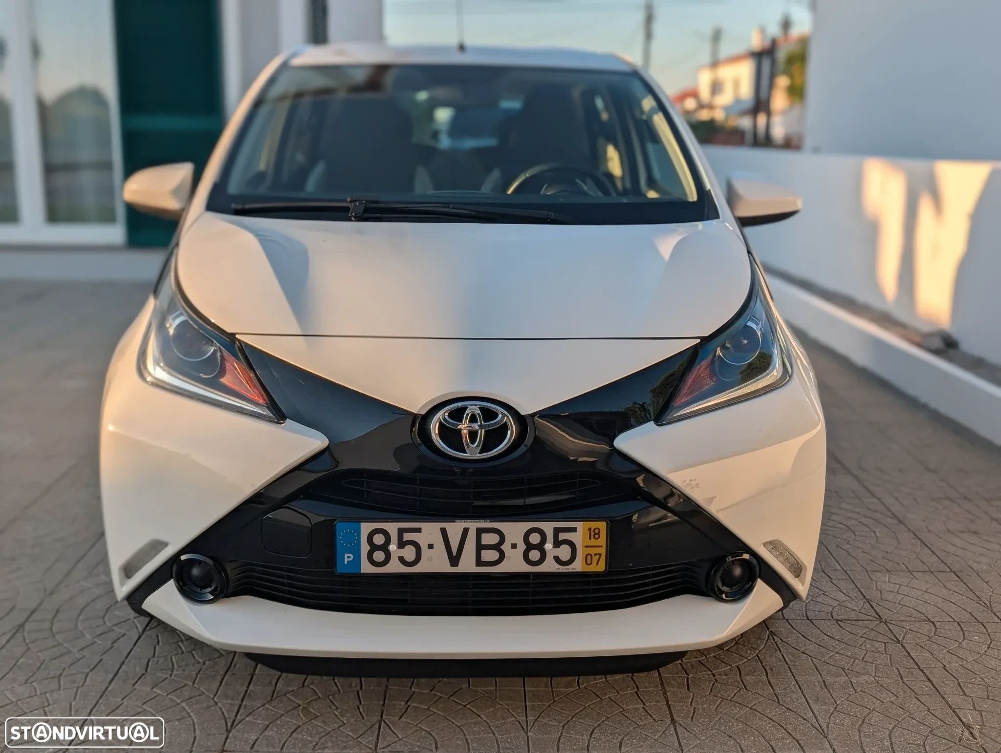 Toyota Aygo 1.0 X-Play+AC+X-Touch - 1