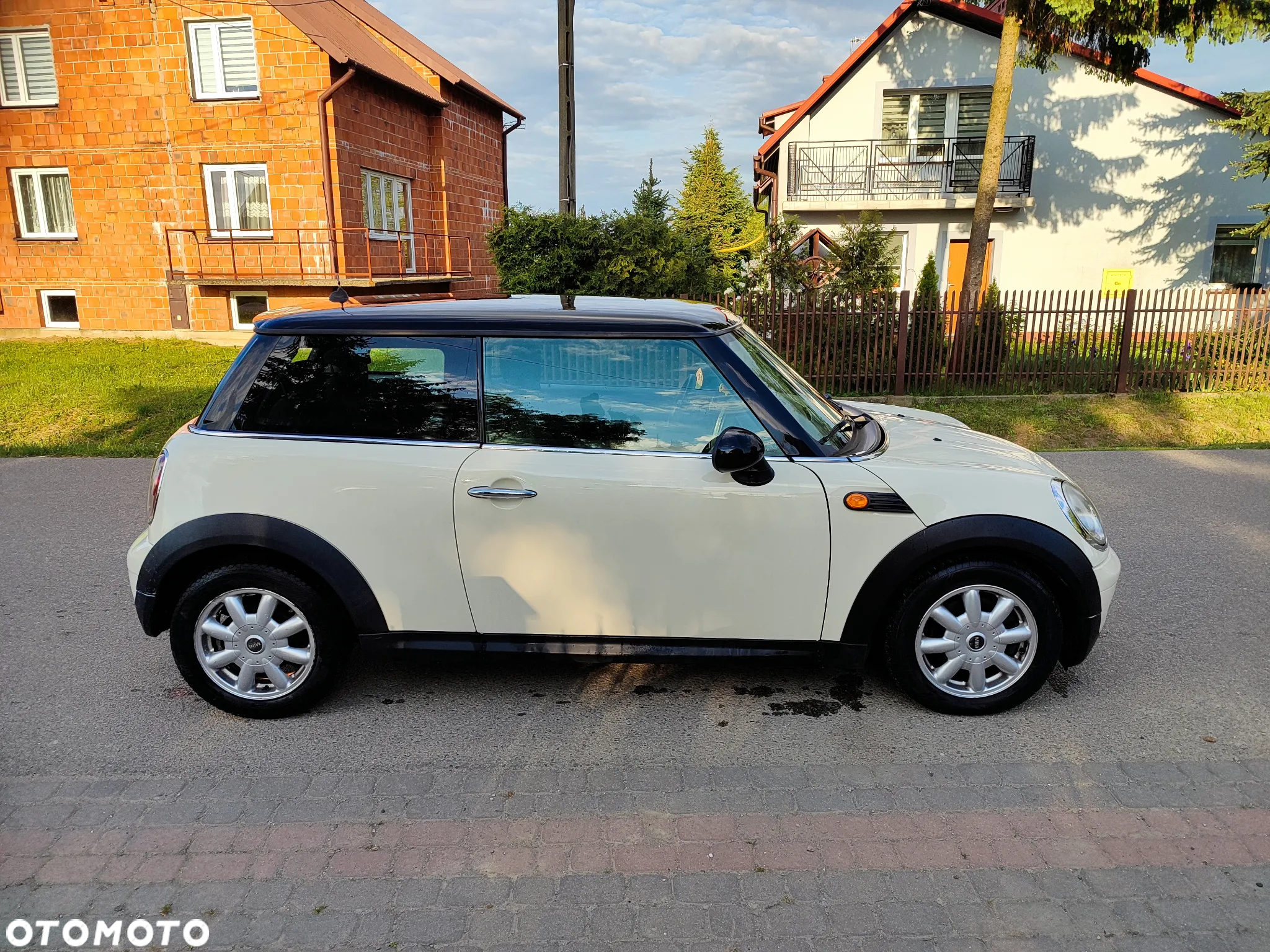 MINI ONE Standard - 6