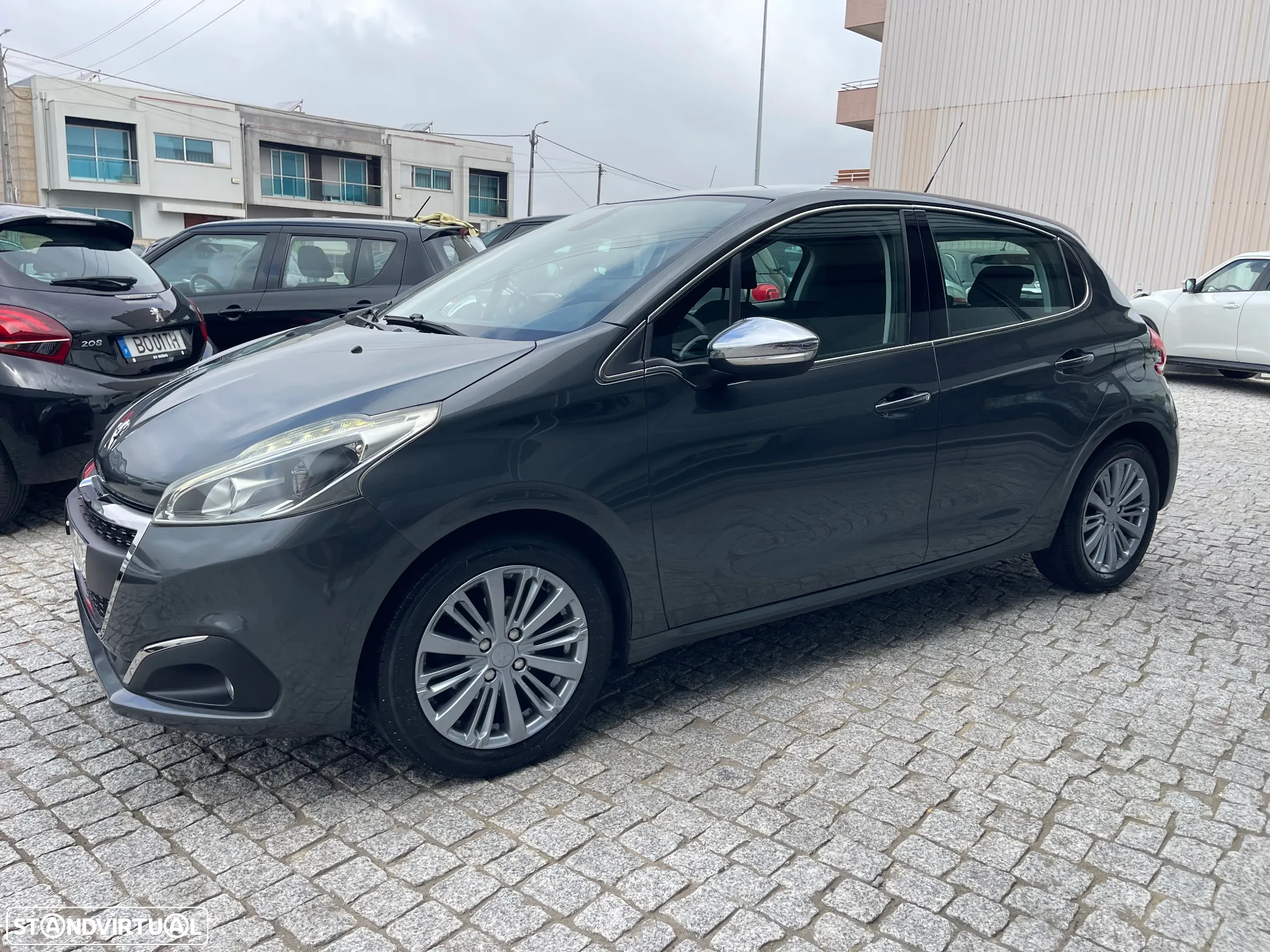 Peugeot 208 1.2 PureTech Allure - 10