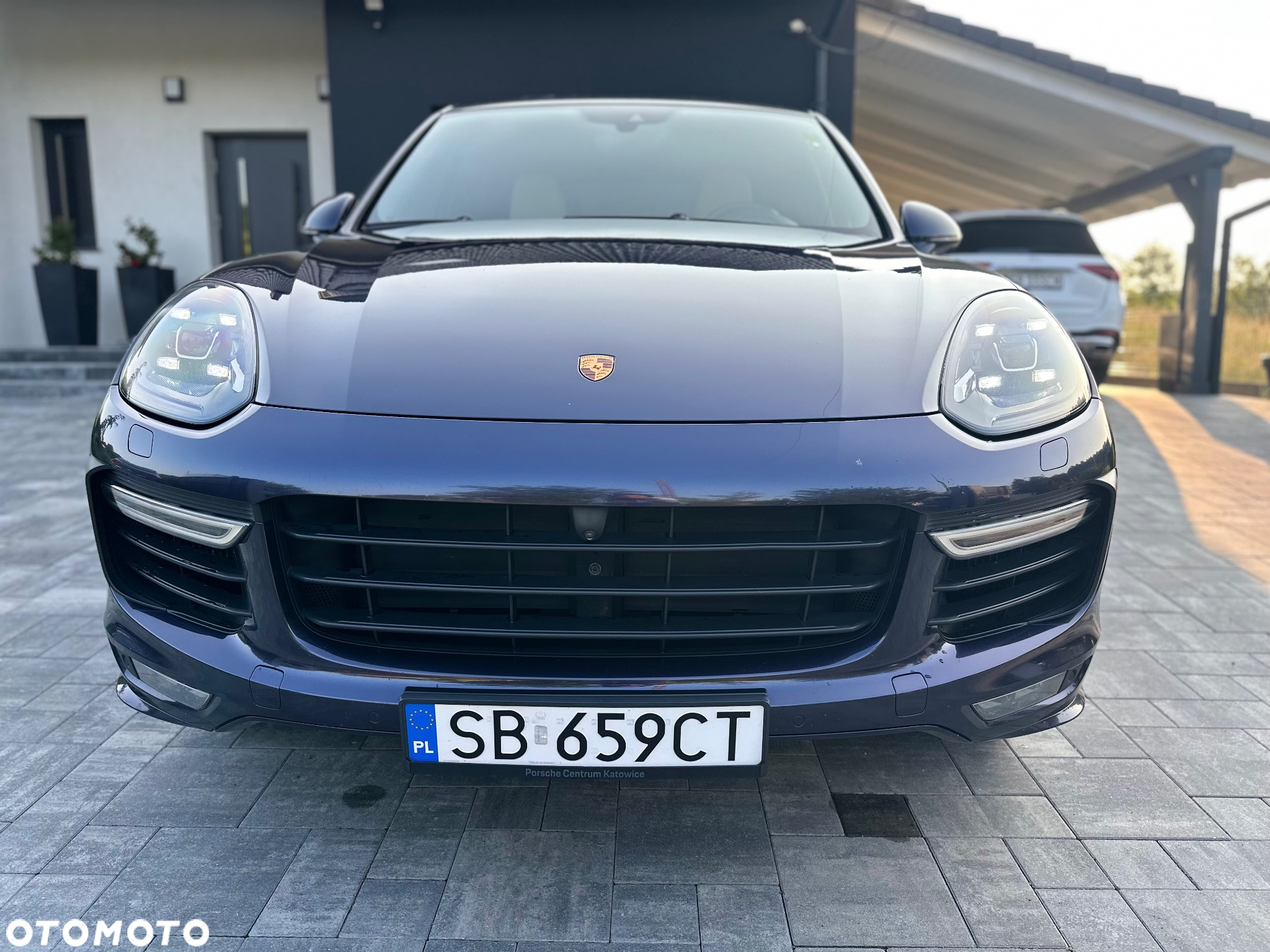 Porsche Cayenne Turbo - 12
