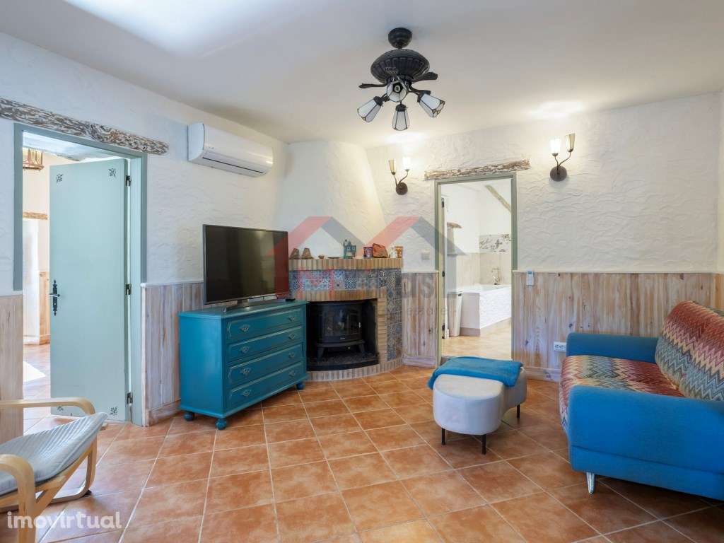 Moradia V2 com Anexos e garagem - Querença - Grande imagem: 2/28