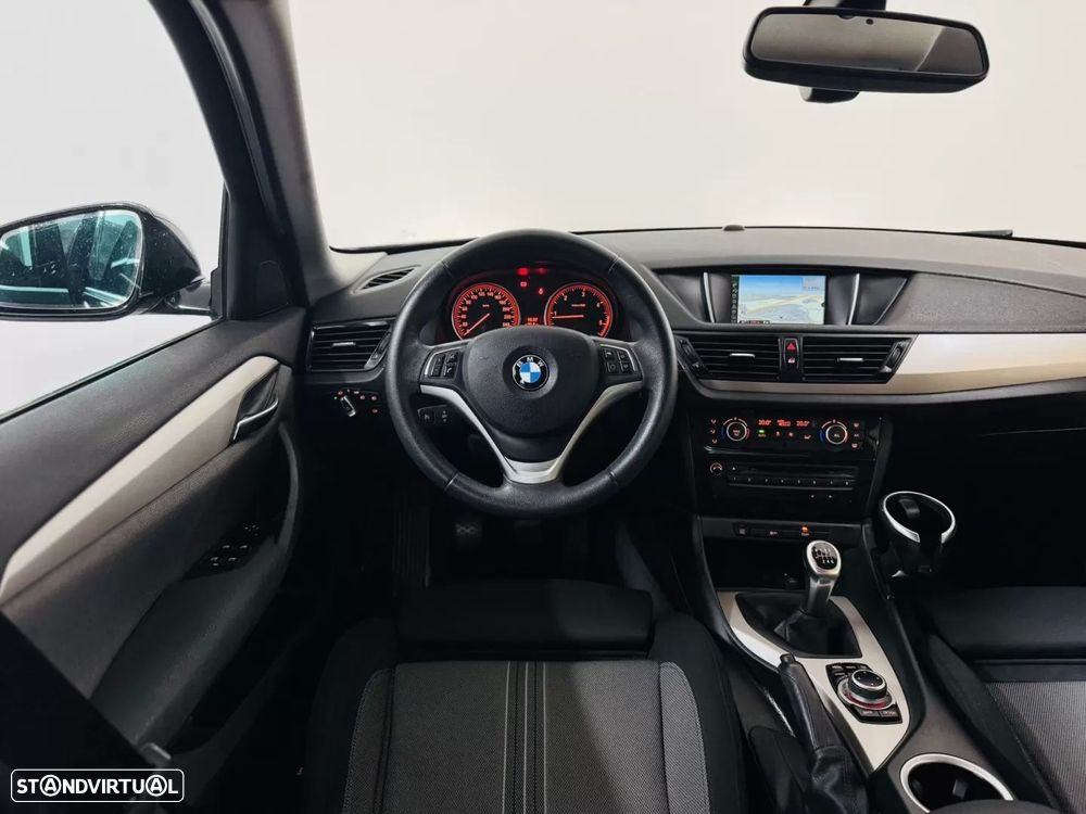 BMW X1 16 d sDrive Line Sport - 28