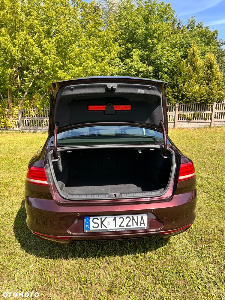 Volkswagen Passat 2.0 TDI SCR Comfortline - 17