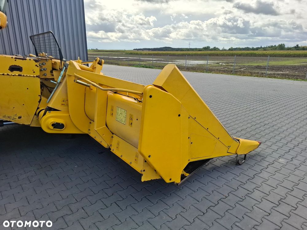 New Holland 8-75 2012 Rok, Przystawka do kukurydzy , Nie malowana,  Stan Idealny - 17