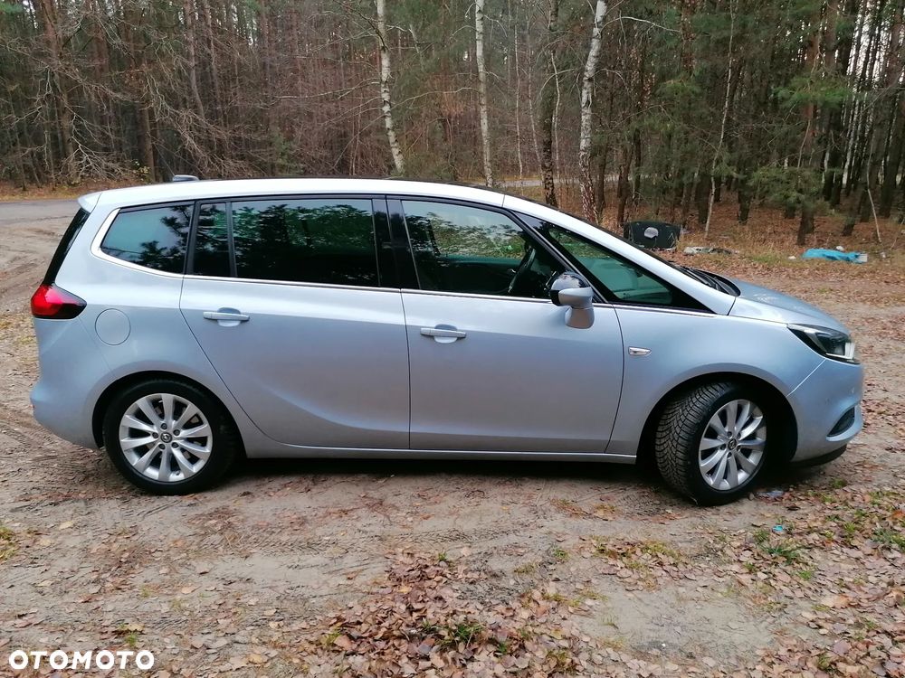 Opel Zafira - 9