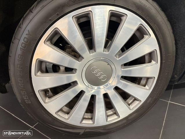 Audi A8 3.0 TDi V6 quattro Tiptronic - 40