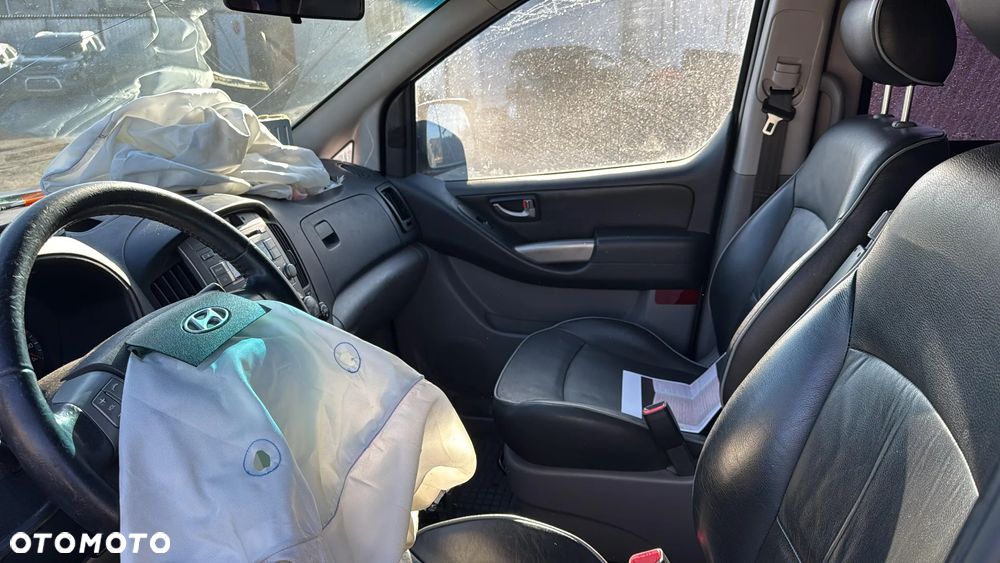 Hyundai H-1 Starex - 23