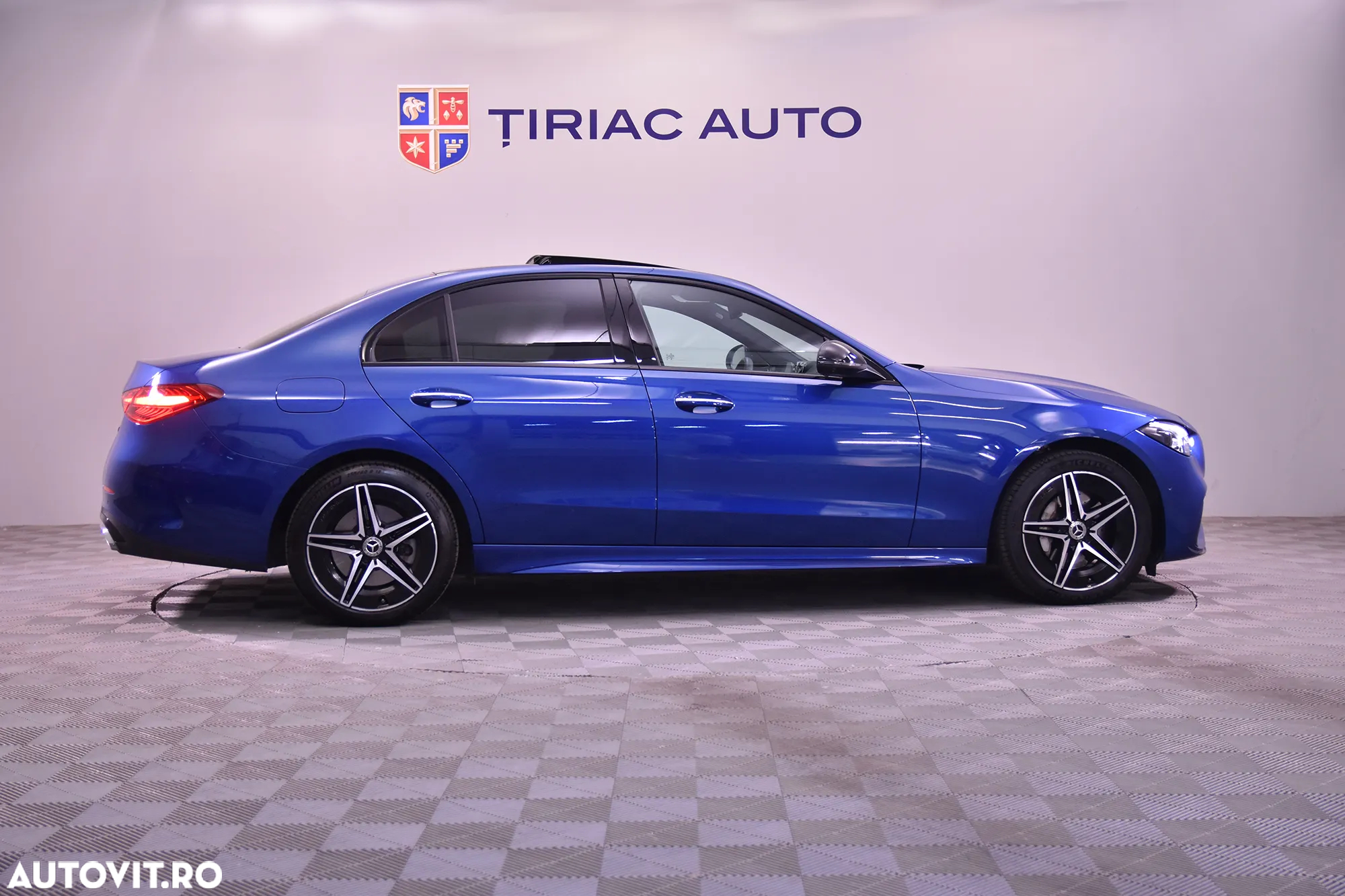 Mercedes-Benz C 300 e 9G-TRONIC AMG Line - 6