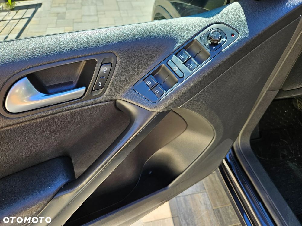 Volkswagen Tiguan - 12