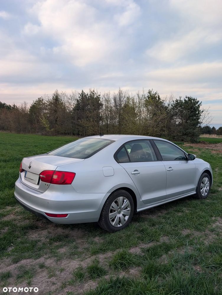 Volkswagen Jetta 1.6 TDI Trendline Optimum - 6