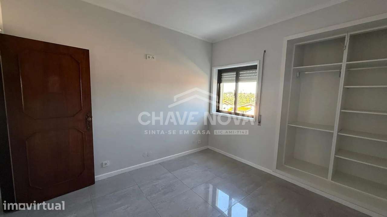 Apartamento T3 à venda na Travessa Escolar - Grande imagem: 4/28