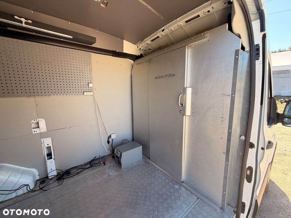 Ford Transit - 17