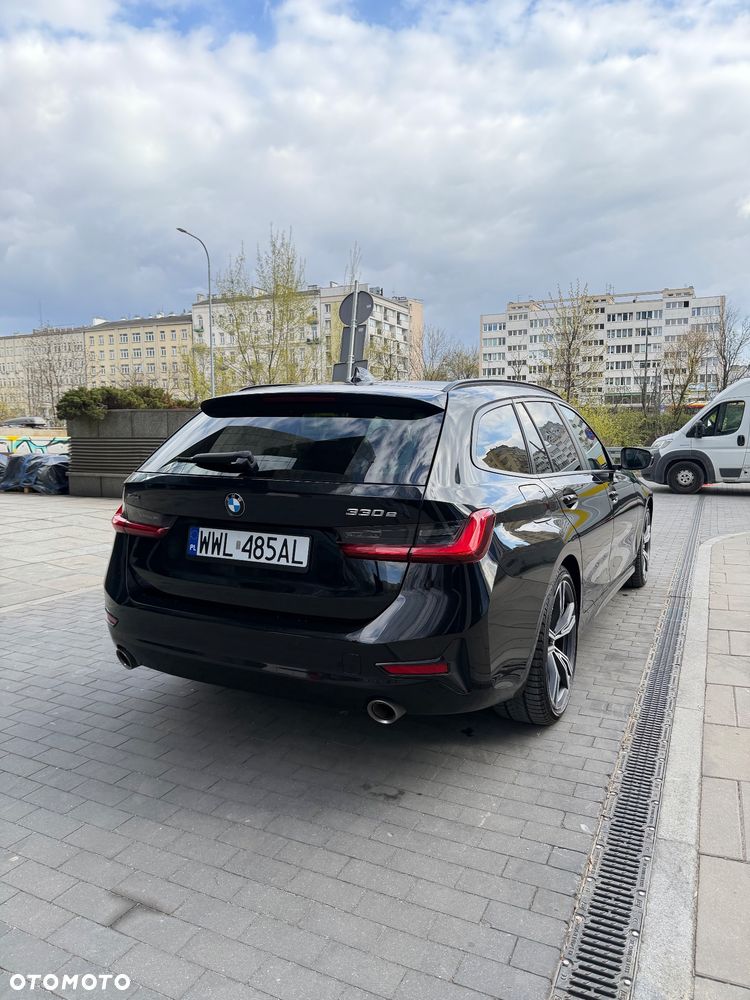 BMW Seria 3 330e Sport Line sport - 17