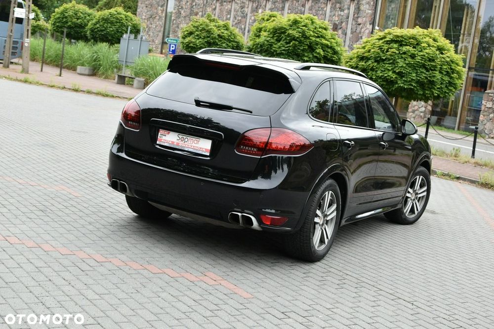 Porsche Cayenne - 24