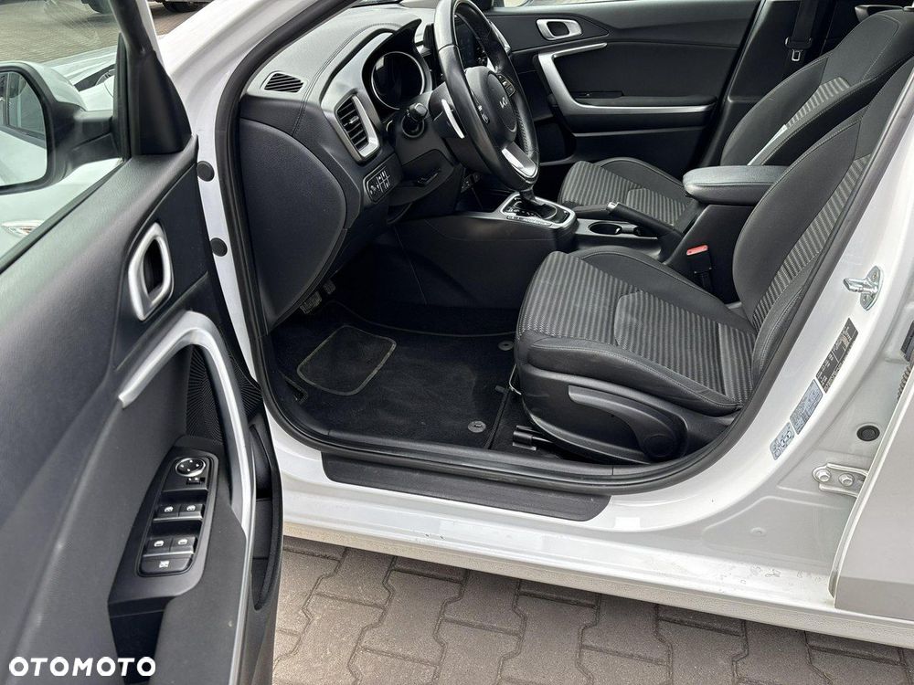 Kia Ceed 1.5 T-GDI Business Line DCT - 11