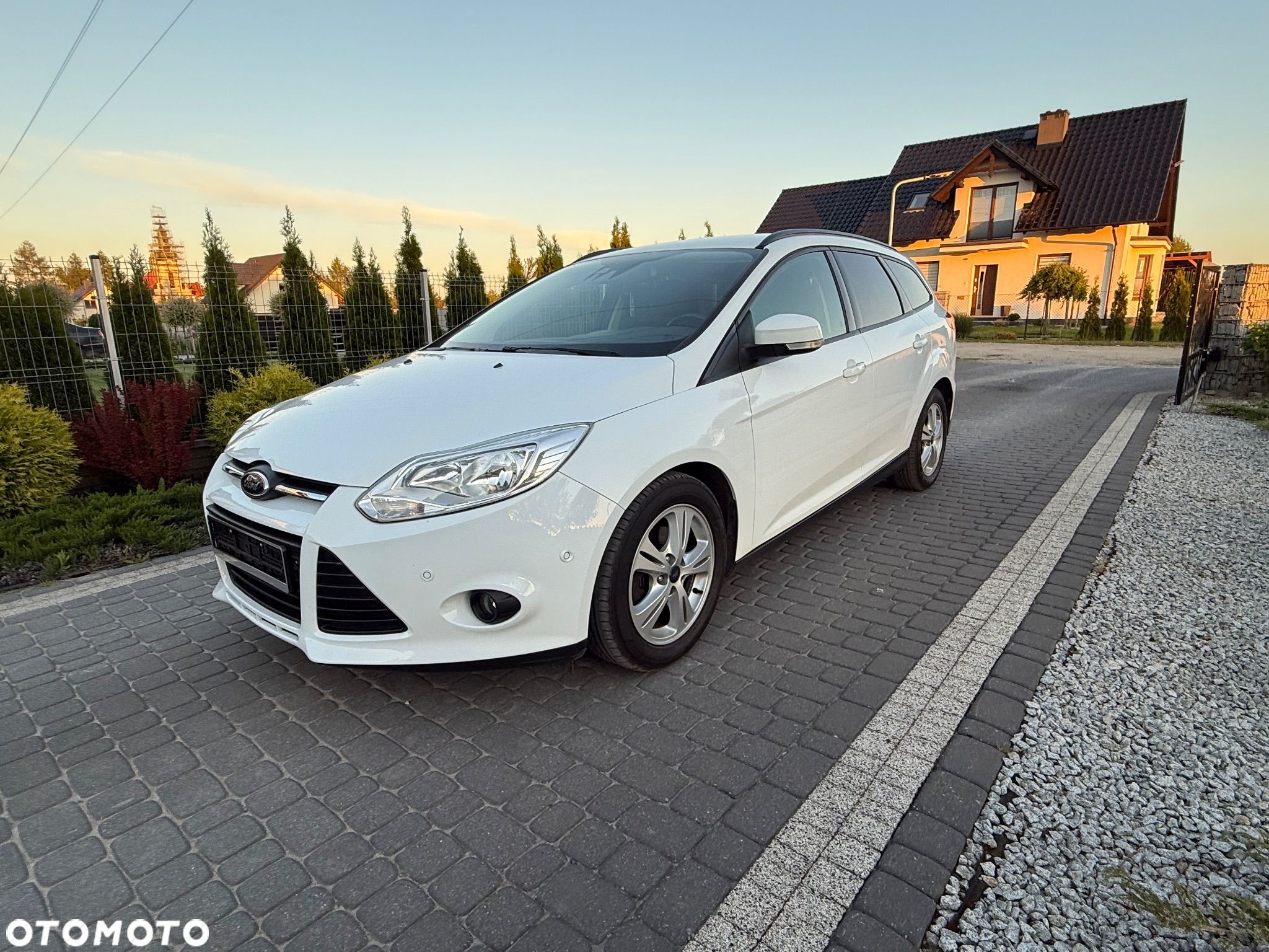 Ford Focus 1.0 EcoBoost Start-Stopp-System TREND - 1