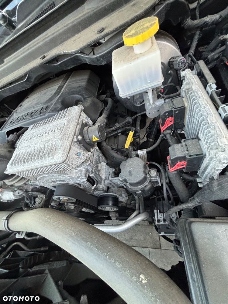 RAM 1500 5.7 Crew Cab Laramie - 10