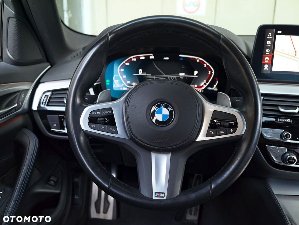 BMW Seria 5 520d xDrive MHEV M Sport sport - 7