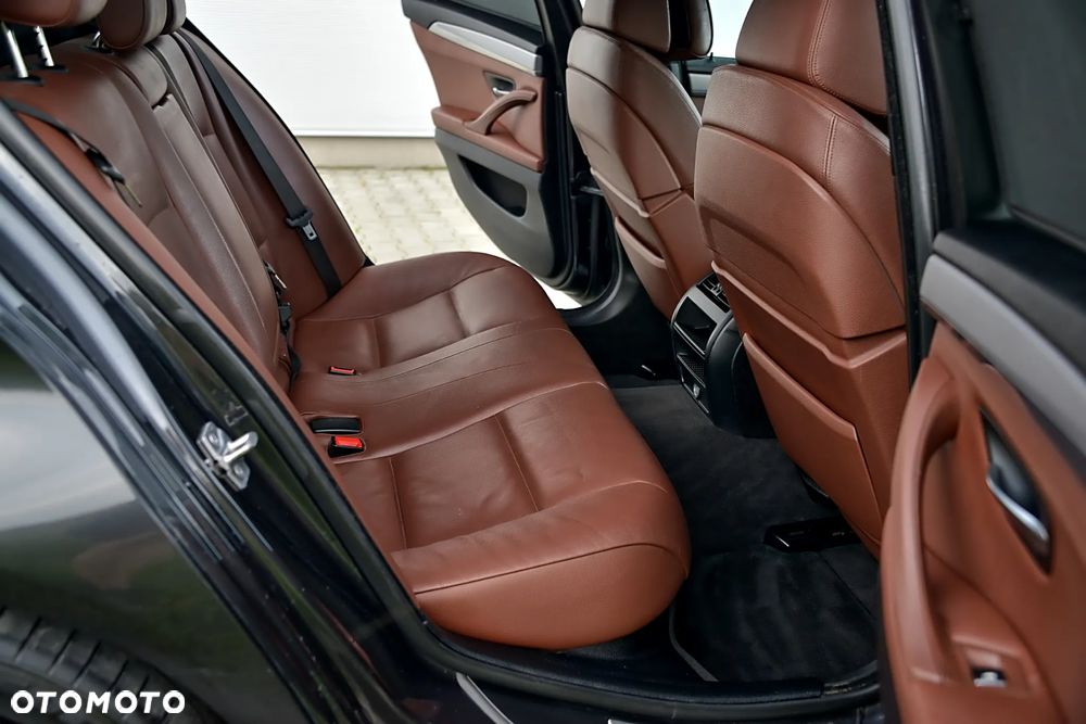 BMW Seria 5 - 34