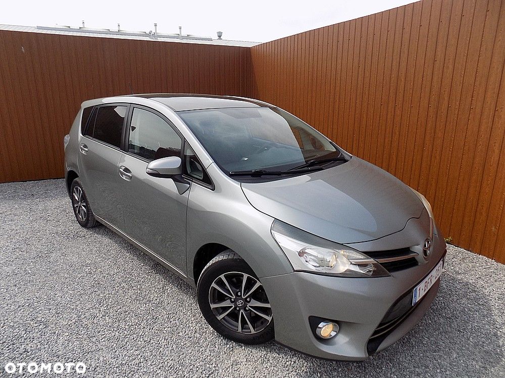 Toyota Verso 2.0 D-4D Life - 2