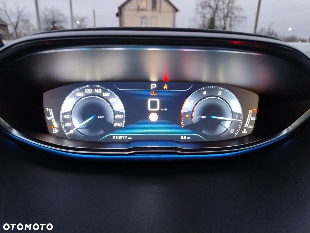 Peugeot 3008 BlueHDi 130 Stop & Start EAT8 Allure - 13