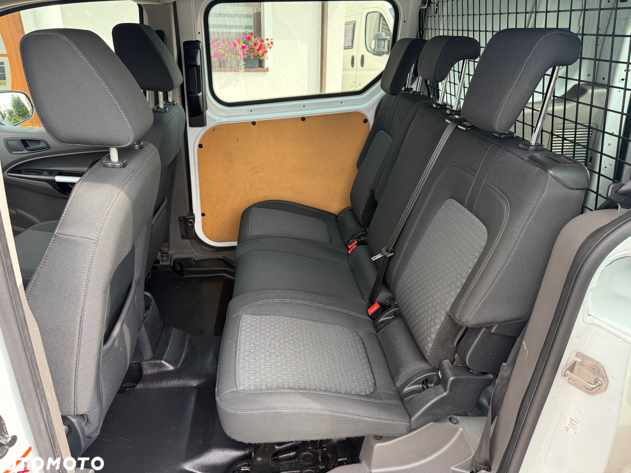 Ford Transit Connect - 15