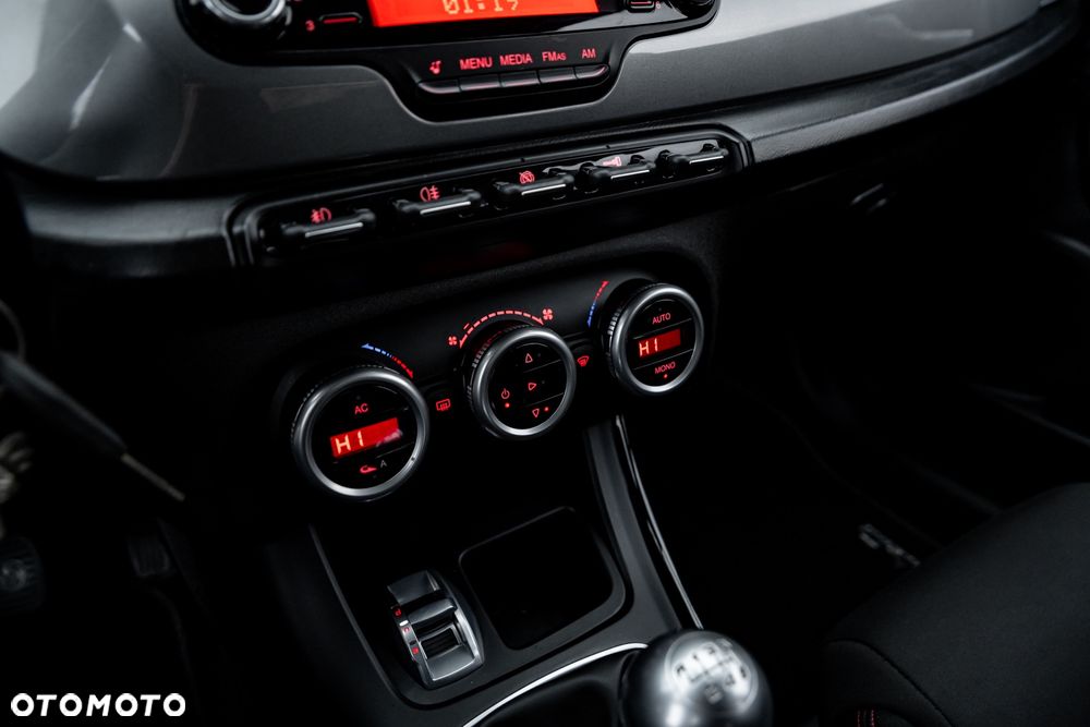 Alfa Romeo Giulietta 1.4 TB 16V Sport - 29