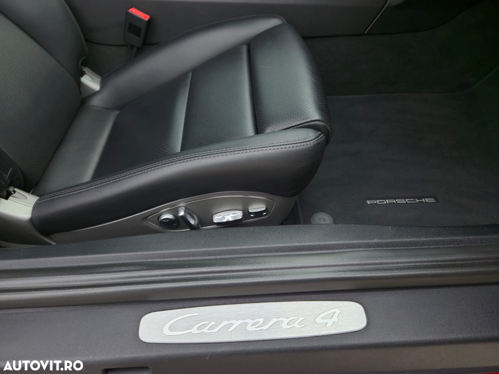 Porsche 911 Carrera 4S PDK - 31