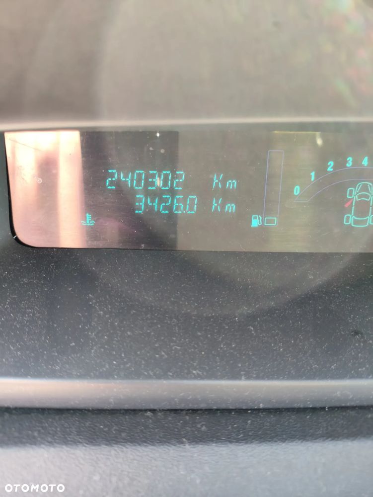 Renault Scenic 1.6 16V Expression - 9