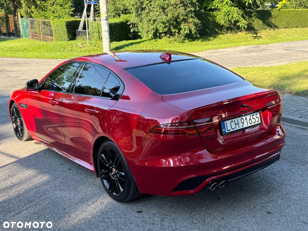 Jaguar XE - 6