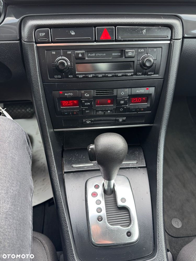 Audi A4 Limousine - 17