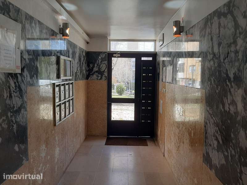 Apartamento em Sintra, Rio de Mouro - Grande imagem: 2/17