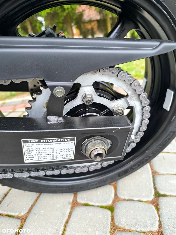 Yamaha FZ6 - 8