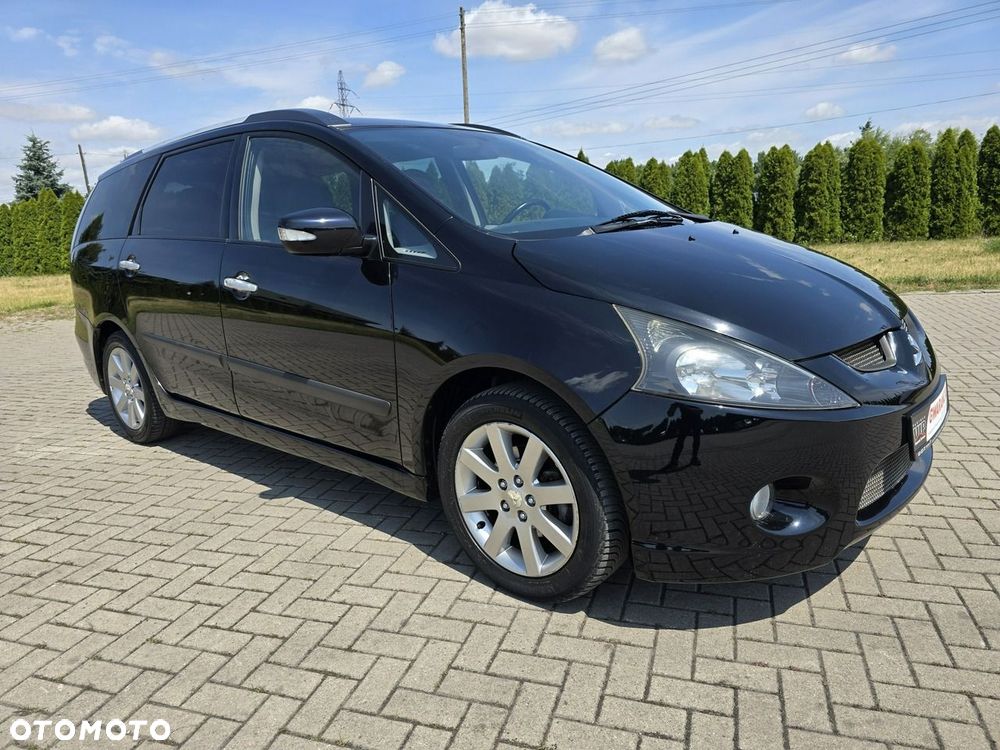 Mitsubishi Grandis - 2