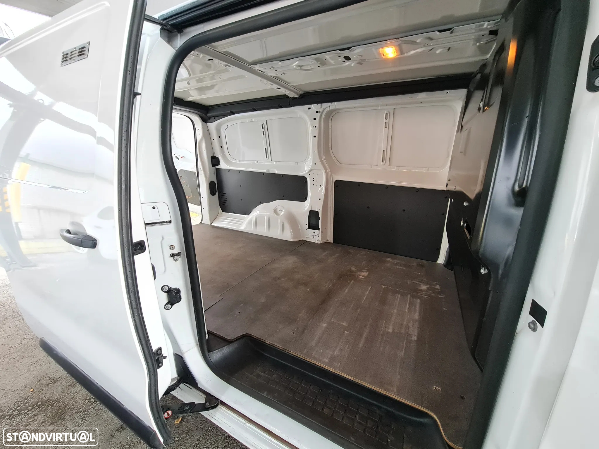 Citroën Jumpy Longa 2.0 HDI 120CV XL *AC *SENSORES * com IVA DEDUTÍVEL - 10