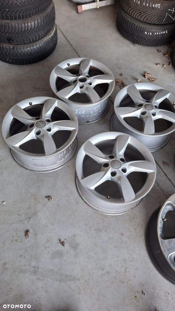 Felgi Aluminiowe 17" Audi A3 8p A6c7 A4B8 4g0071497 5x112 ET37 - 1