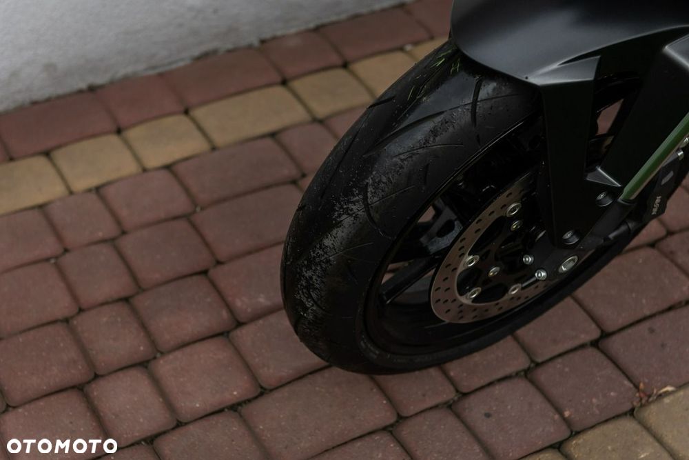 Suzuki GSX - 9