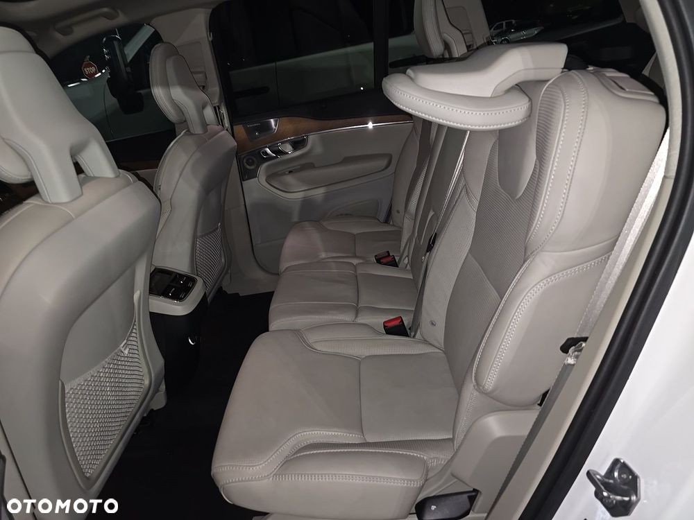 Volvo XC 90 - 17