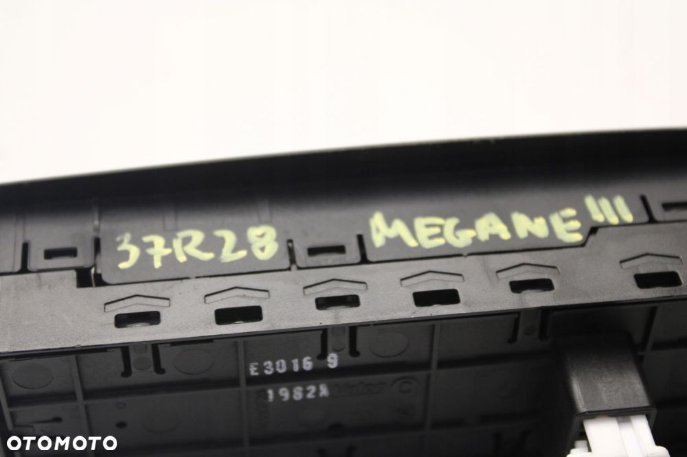 renault megane iii 08r- panel sterowania szyb 809610007r - 4