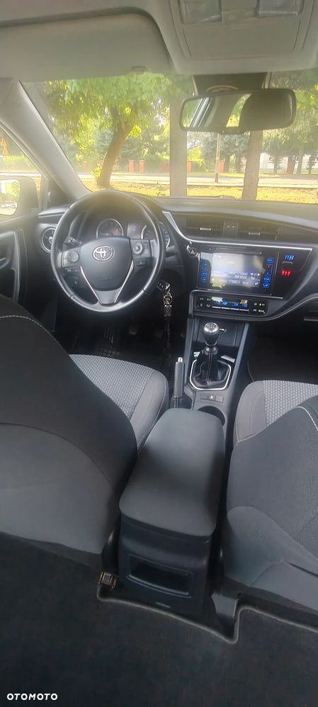 Toyota Corolla 1.6 Comfort - 12