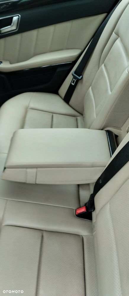 Mercedes-Benz Klasa E - 7