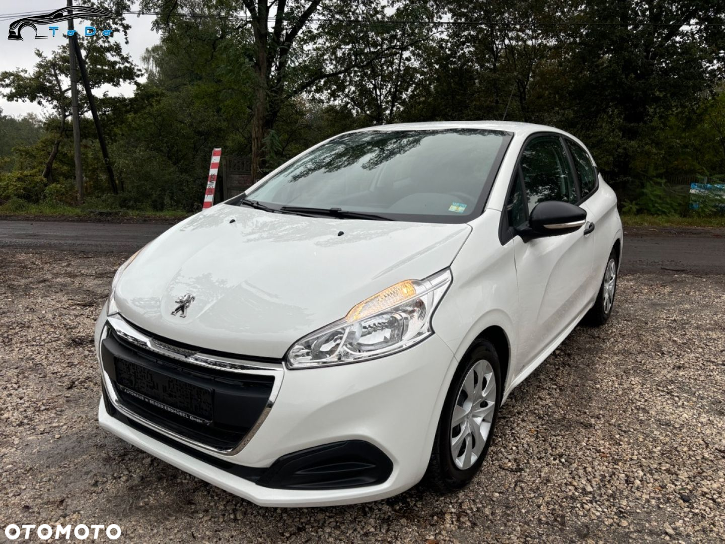 Peugeot 208 - 6