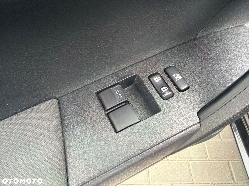 Toyota Corolla - 12