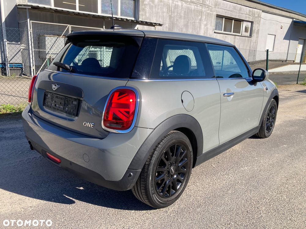 MINI ONE Blackyard - 3