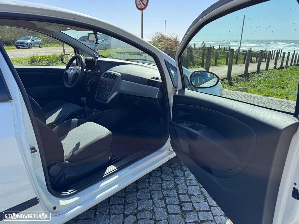 Fiat Grande Punto - 10