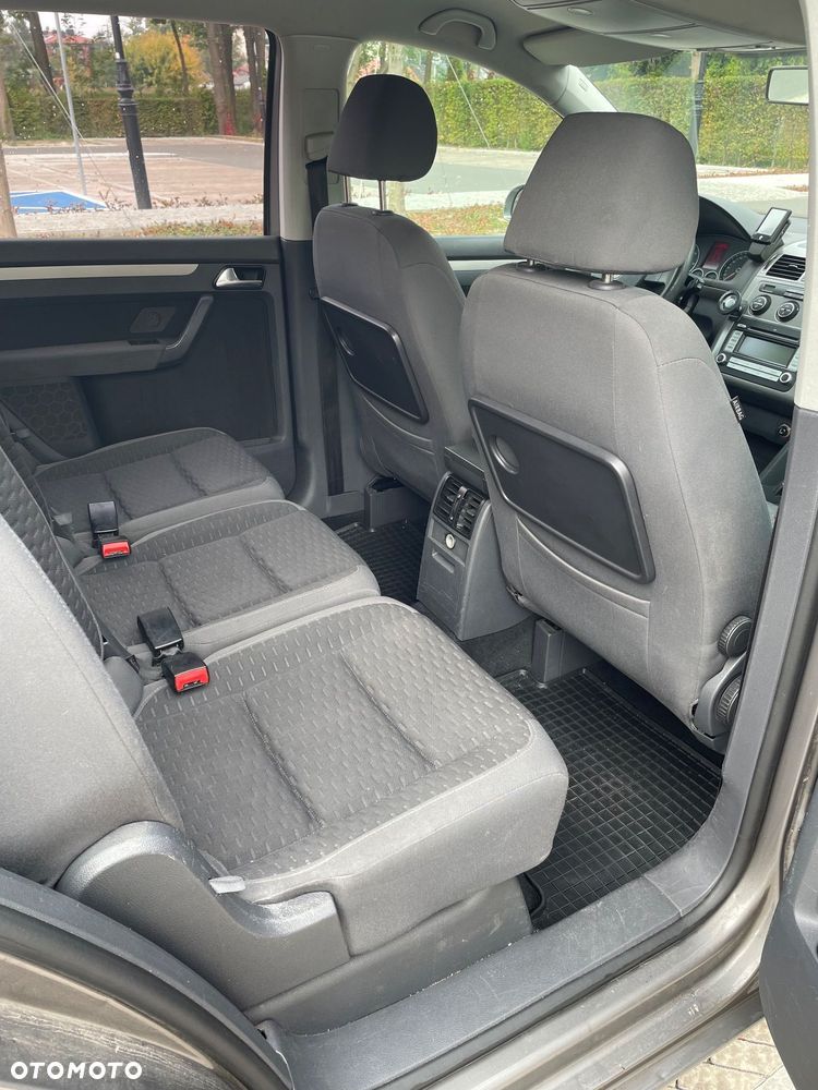 Volkswagen Touran - 7