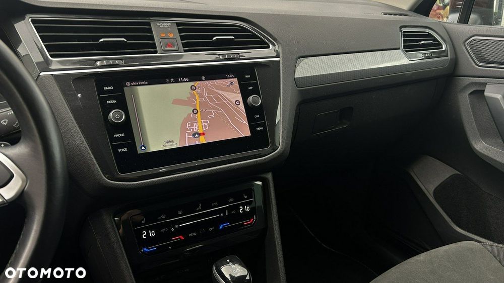 Volkswagen Tiguan - 10